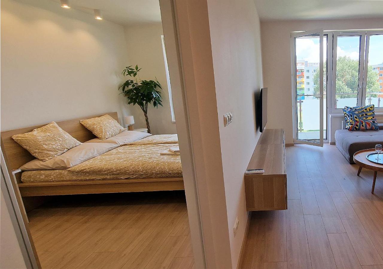 New Cozy 2 Room Pink Apartment Bratislava 059 Exterior foto