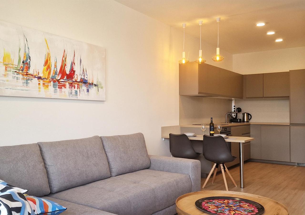 New Cozy 2 Room Pink Apartment Bratislava 059 Exterior foto